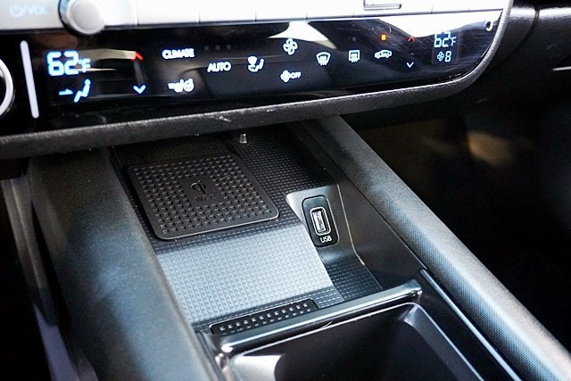Used 2023 Hyundai Ioniq 6 Limited RWD image 40