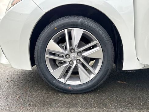 Used 2016 Toyota Corolla LE image 28