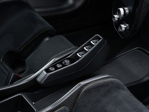 Used 2019 McLaren Senna image 80