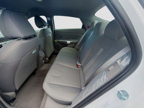 New 2026 Hyundai Elantra Sport FWD image 17