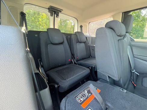 Used 2022 Ford Transit Connect XLT image 22