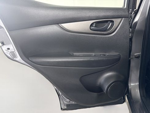 Used 2020 Nissan Rogue Sport S AWD/4WD image 25