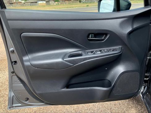 Used 2020 Nissan Versa S FWD image 21
