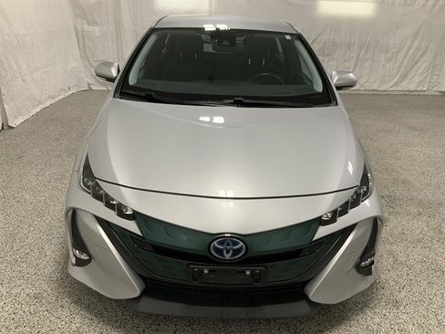 Used 2019 Toyota Prius Prime Advanced image 6