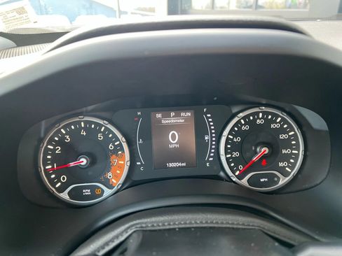 Used 2017 Jeep Renegade Sport w/ Power & Air Group image 11