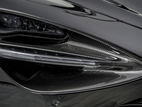 Used 2019 McLaren 720S Spider RWD image 4