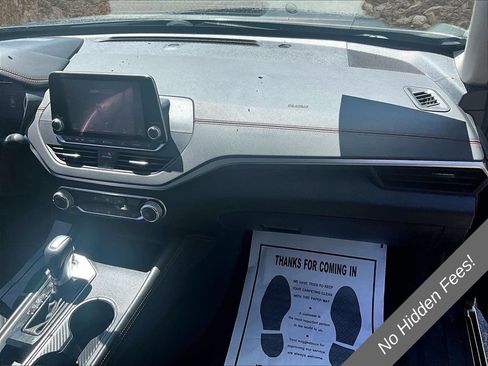 Used 2022 Nissan Altima 2.5 SR FWD image 15