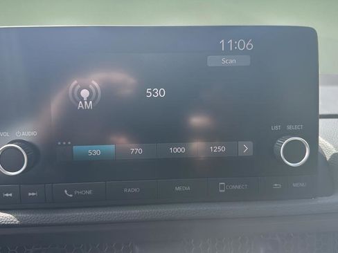 Used 2024 Honda CR-V EX image 12
