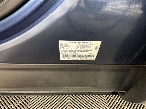Used 2018 Ford Explorer XLT FWD image 19