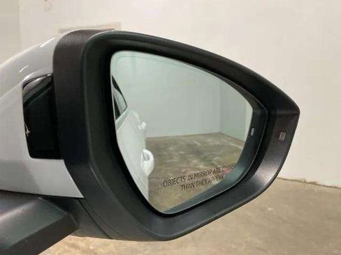 Used 2024 Audi Q8 e-tron Premium Plus w/ Premium Plus Package image 94