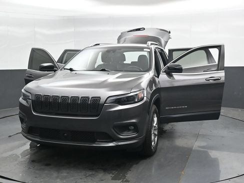 Used 2021 Jeep Cherokee Latitude Plus AWD/4WD image 46