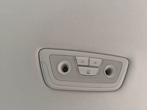 Used 2026 Genesis G70 2.5T image 25