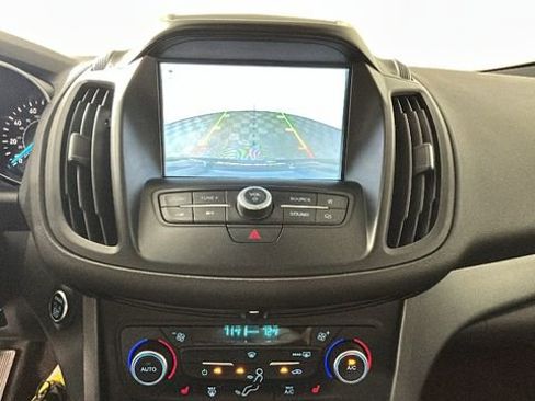 Used 2019 Ford Escape SE FWD image 25