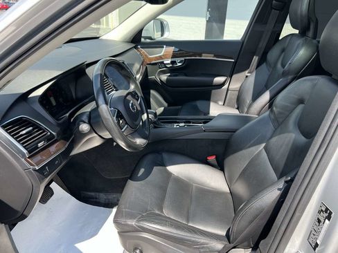 Used 2016 Volvo XC90 T6 Momentum w/ Momentum Plus Package image 10