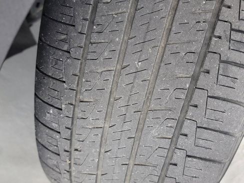 Used 2021 GMC Terrain SLT image 31