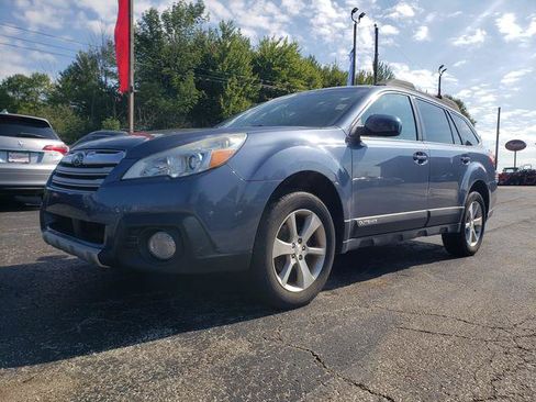 Used 2013 Subaru Outback 2.5i Limited w/ Moonroof Pkg AWD/4WD image 3