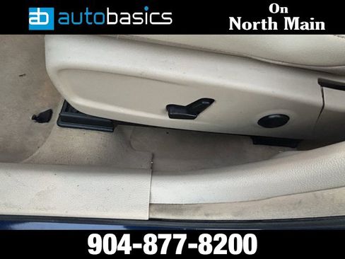 Used 2013 Chrysler 300 w/ Driver Convenience Group image 23