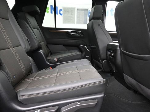 Certified 2025 Chevrolet Tahoe High Country w/ Sun And Tow Package image 9