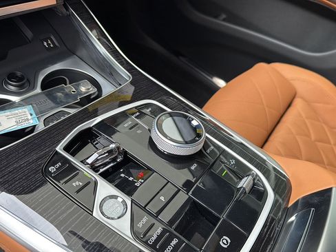 New 2026 BMW X7 xDrive40i w/ Executive Package image 23