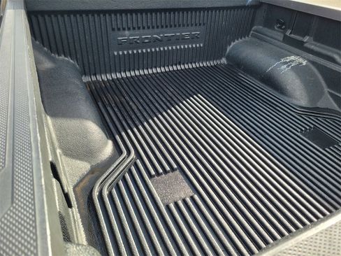 Used 2023 Nissan Frontier SV image 25