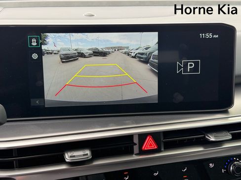 New 2026 Kia Sorento LX FWD image 17