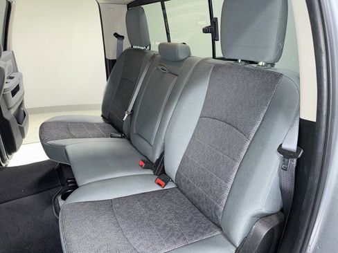 Used 2020 RAM 1500 Classic SLT w/ Luxury Group image 27