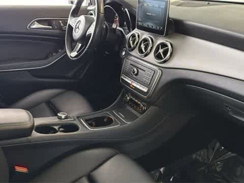 Used 2018 Mercedes-Benz GLA 250 GLA 250 image 36