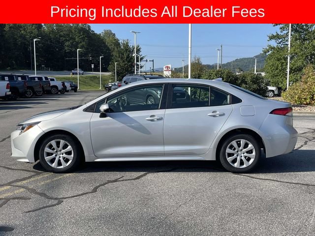 Used 2024 Toyota Corolla LE FWD image 2