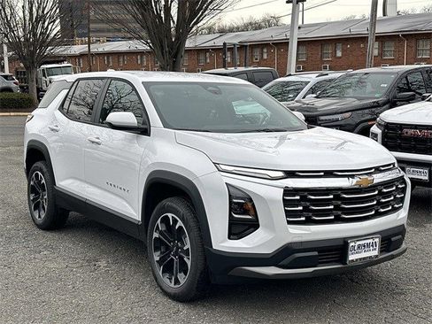 New 2026 Chevrolet Equinox LT w/ Convenience Package II image 1