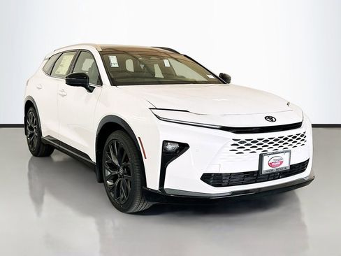 New 2026 Toyota Crown Signia Limited image 3