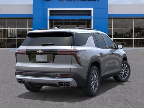New 2026 Chevrolet Traverse LT w/ Sun and Wheel Package image 5