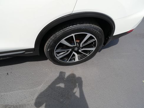 Used 2019 Nissan Rogue SL AWD/4WD image 34