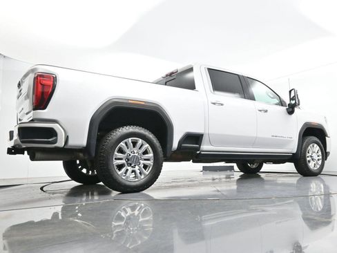 Used 2022 GMC Sierra 3500 Denali w/ Denali Ultimate Package AWD/4WD image 53