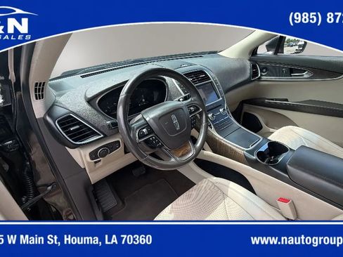 Used 2020 Lincoln Nautilus Reserve w/ Equipment Group 201A FWD image 12
