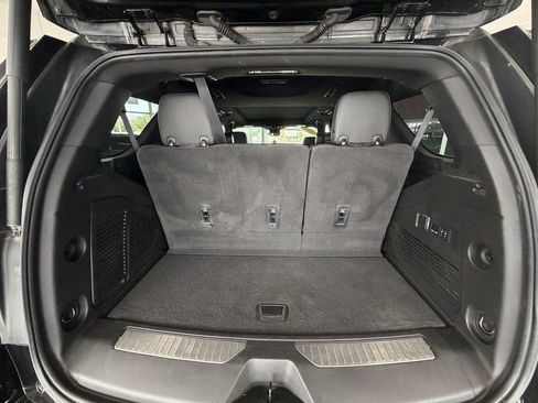 Used 2023 Chevrolet Tahoe High Country AWD/4WD image 31