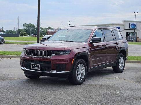 Used 2025 Jeep Grand Cherokee L Laredo AWD/4WD image 2