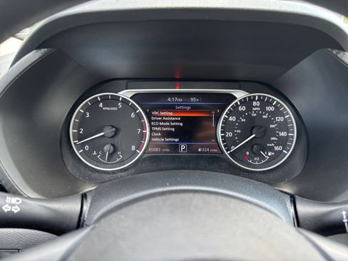 Used 2025 Nissan Sentra SV FWD image 37