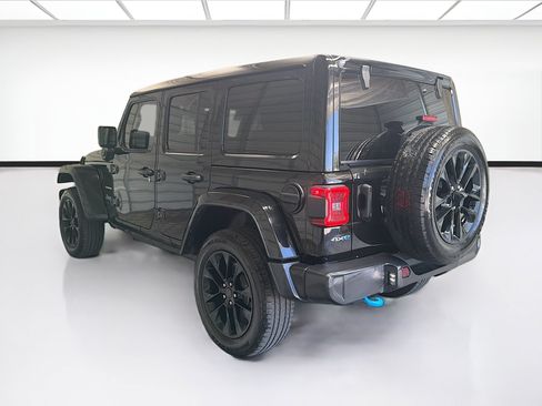Used 2024 Jeep Wrangler Unlimited Sahara w/ Technology Group AWD/4WD image 6