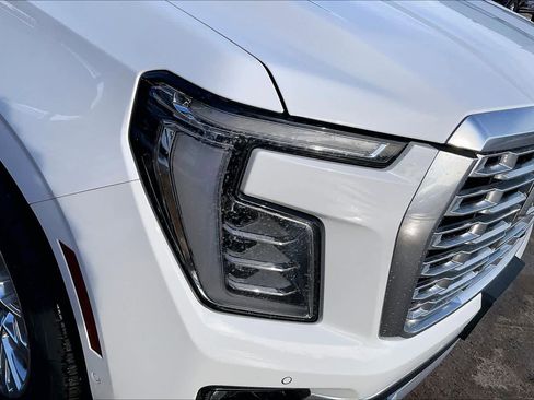 Certified 2025 GMC Yukon Denali image 27