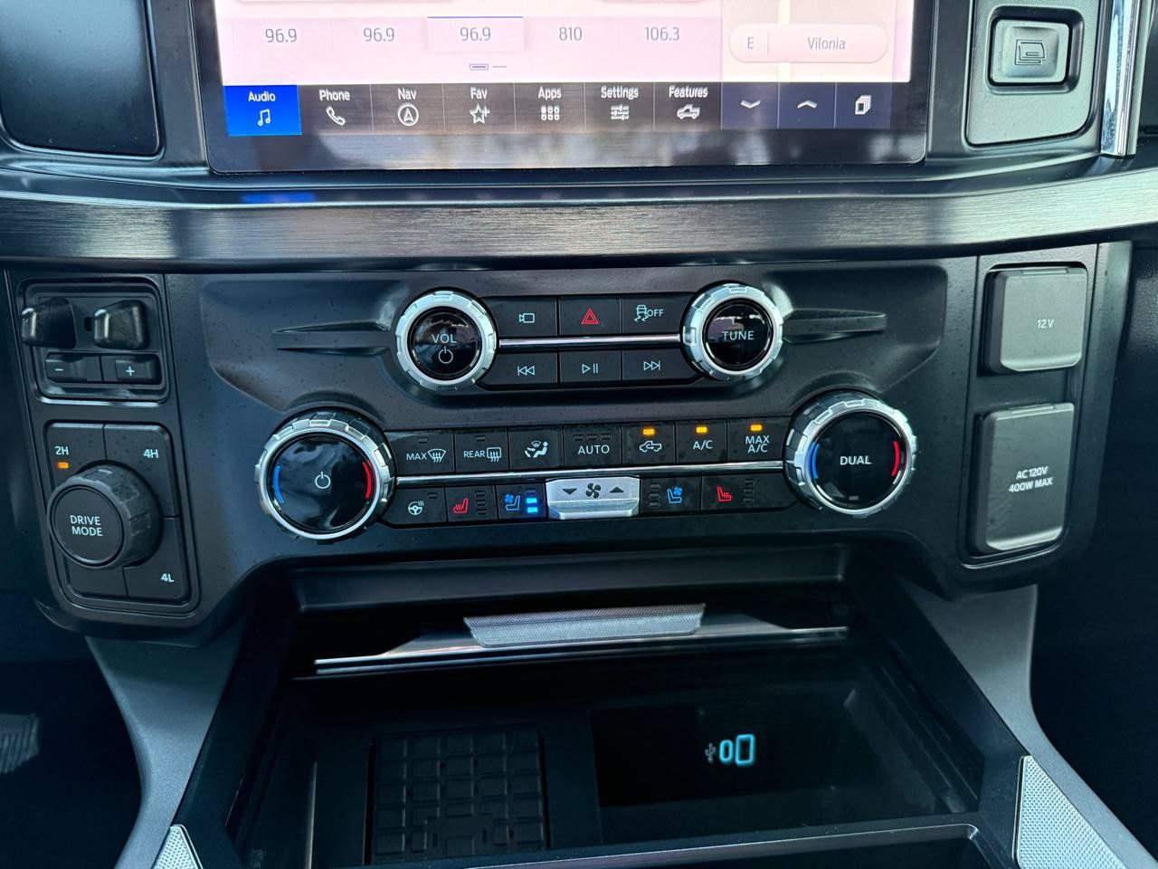 Used 2025 Ford F250 Lariat AWD/4WD image 36