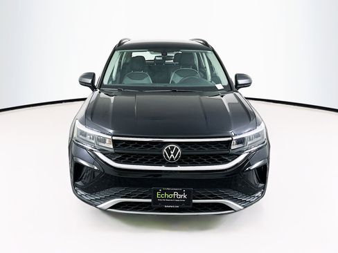 Used 2023 Volkswagen Taos S FWD image 2