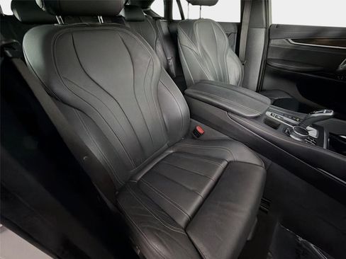 Used 2019 BMW X6 sDrive35i w/ M Sport Package RWD image 28