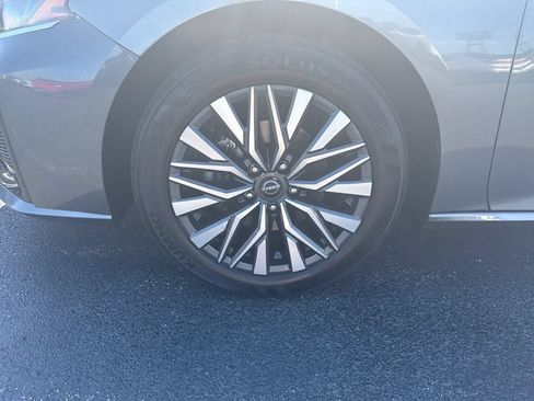 Used 2025 Nissan Altima 2.5 SV FWD image 30