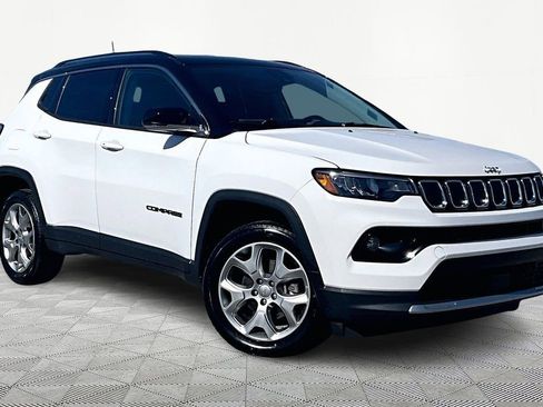 Used 2022 Jeep Compass Limited image 12
