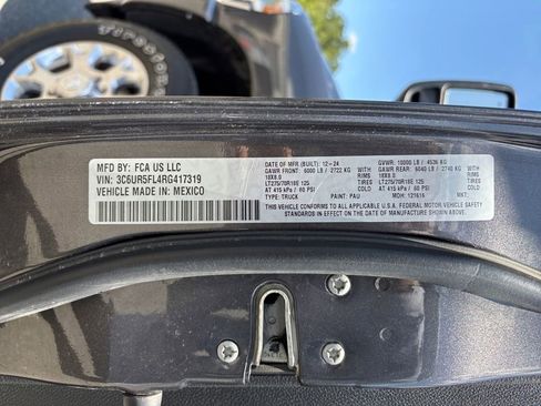 Used 2024 RAM 2500 Laramie w/ Safety Group AWD/4WD image 30