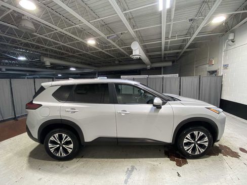 Used 2023 Nissan Rogue SV FWD image 27