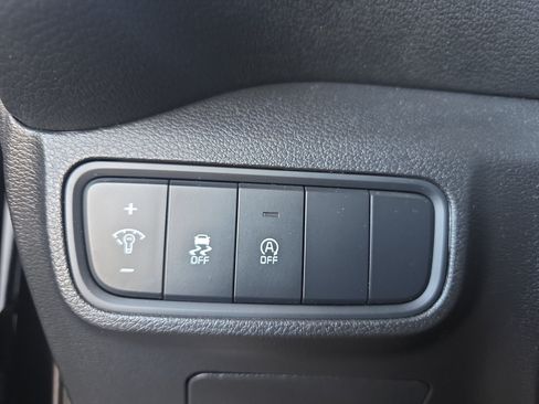 Certified 2025 Kia Soul LX w/ LX Technology Package FWD image 25