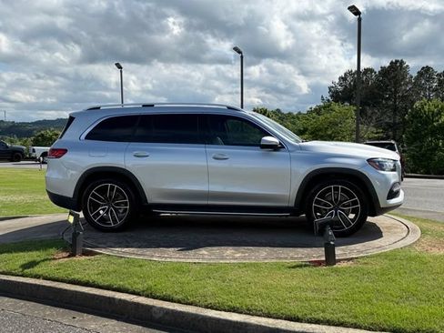 Used 2021 Mercedes-Benz GLS 450 4MATIC image 8