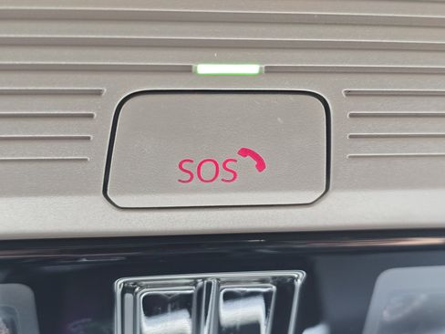 New 2026 Volkswagen Atlas Peak Edition image 28