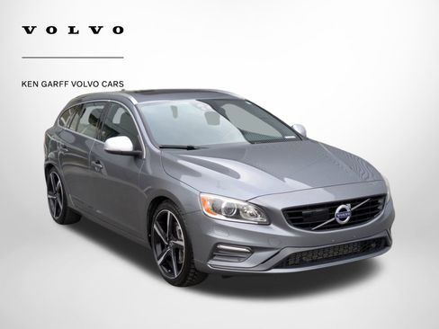 Used 2017 Volvo V60 T6 R-Design Platinum image 1